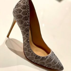 Beautiful shine High heels👠